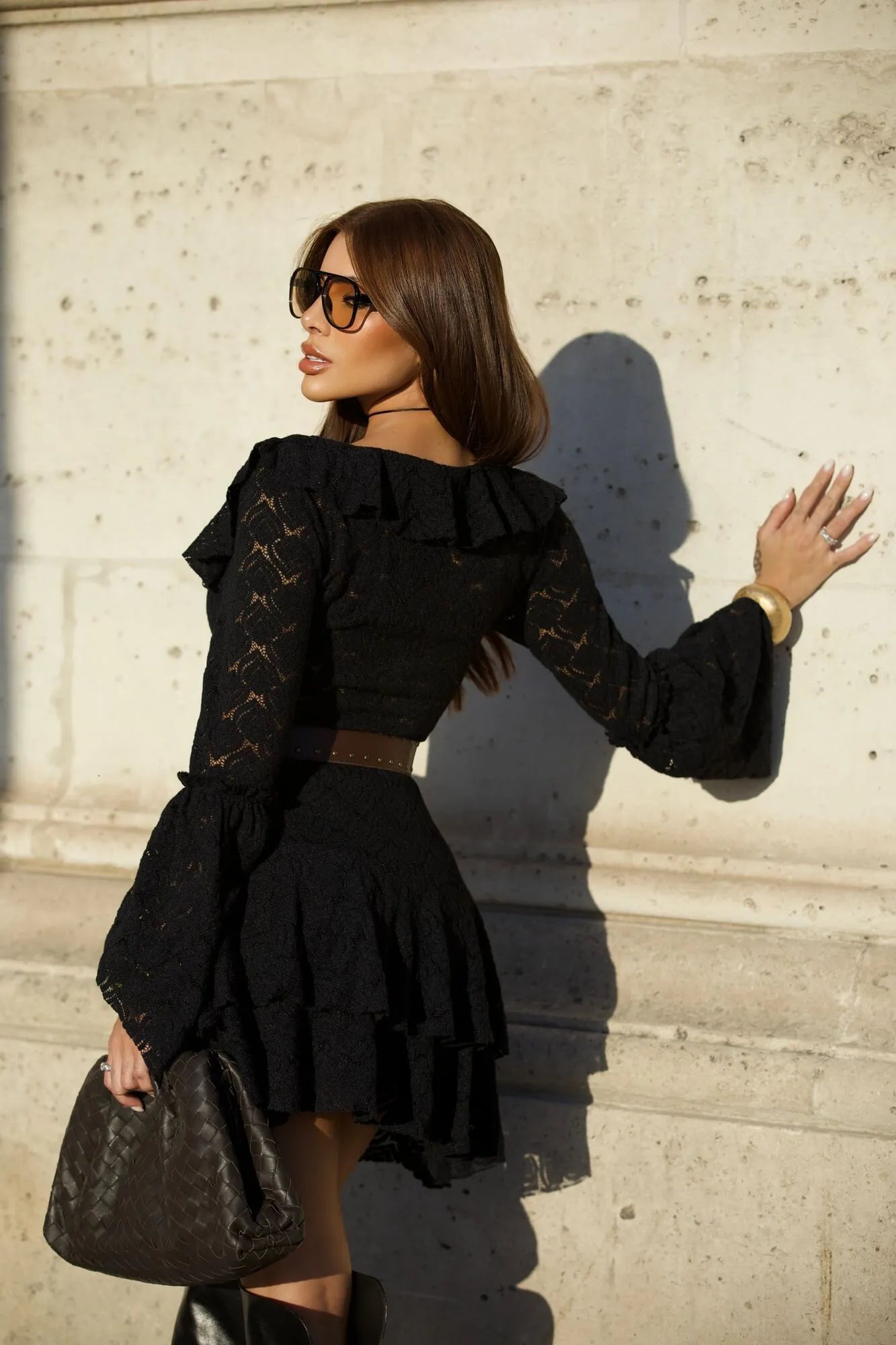 Vestido Curto Rendado Manga Sino