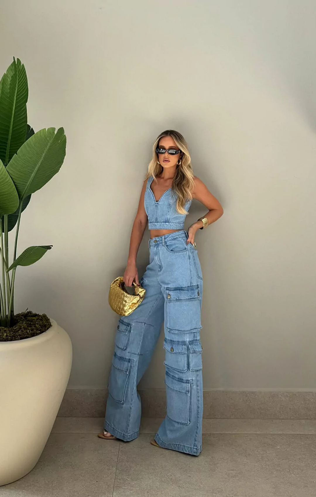 Calça Bolsos Cargo Iconic em Jeans