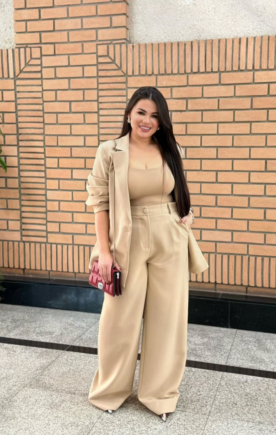 Calça Plus Size Pantalona em Alfaiataria