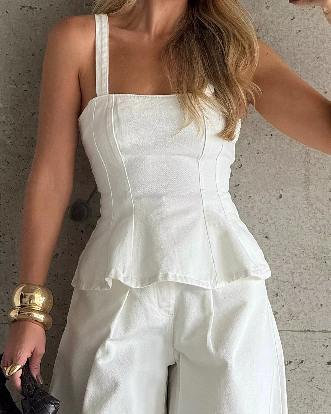 Top Peplum Recortes Brise em Jeans