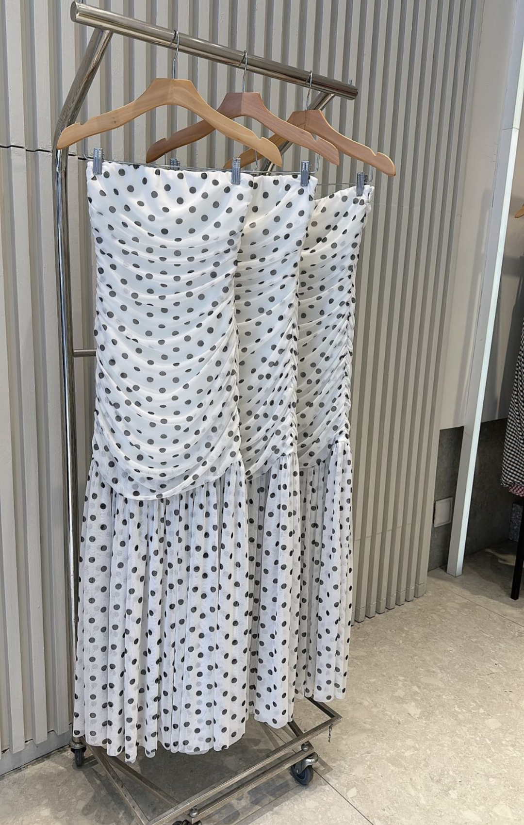 Vestido Franzido Tomara que Caia Poá em Tule