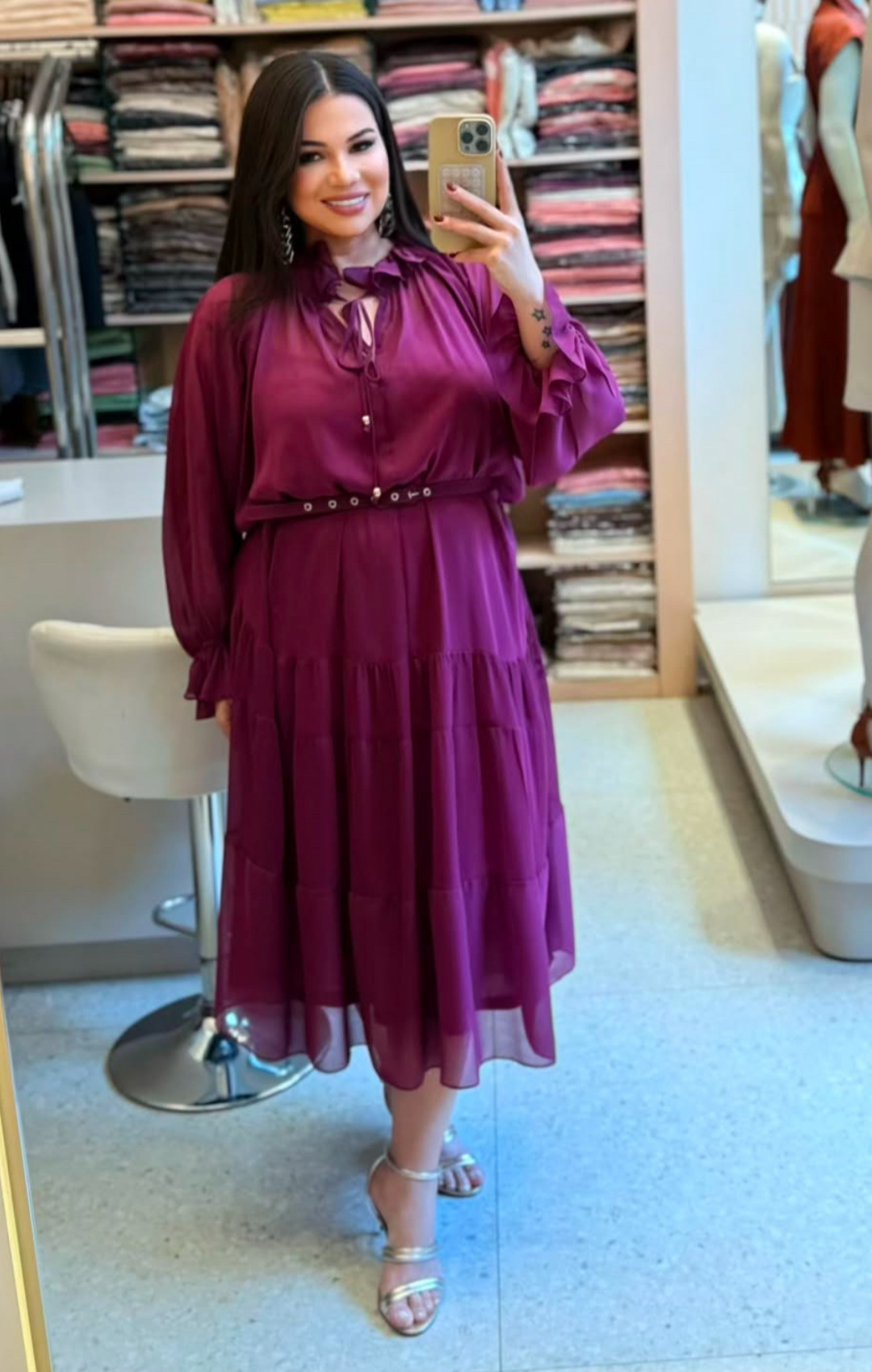 Vestido Plus Size Boho Midi com Cinto em Chiffon