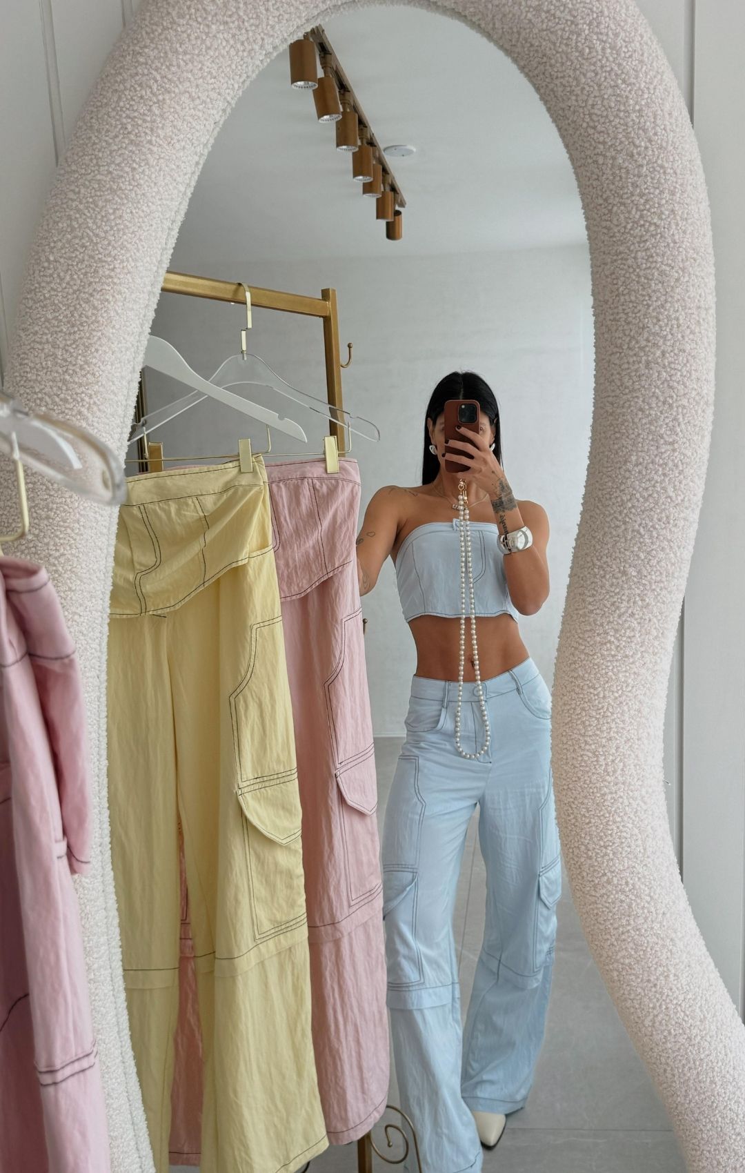 Conjunto Top Corset e Calça Cargo em Sarja