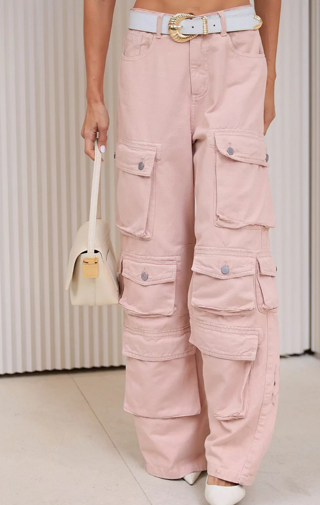 Calça Bolsos Cargo Iconic em Jeans