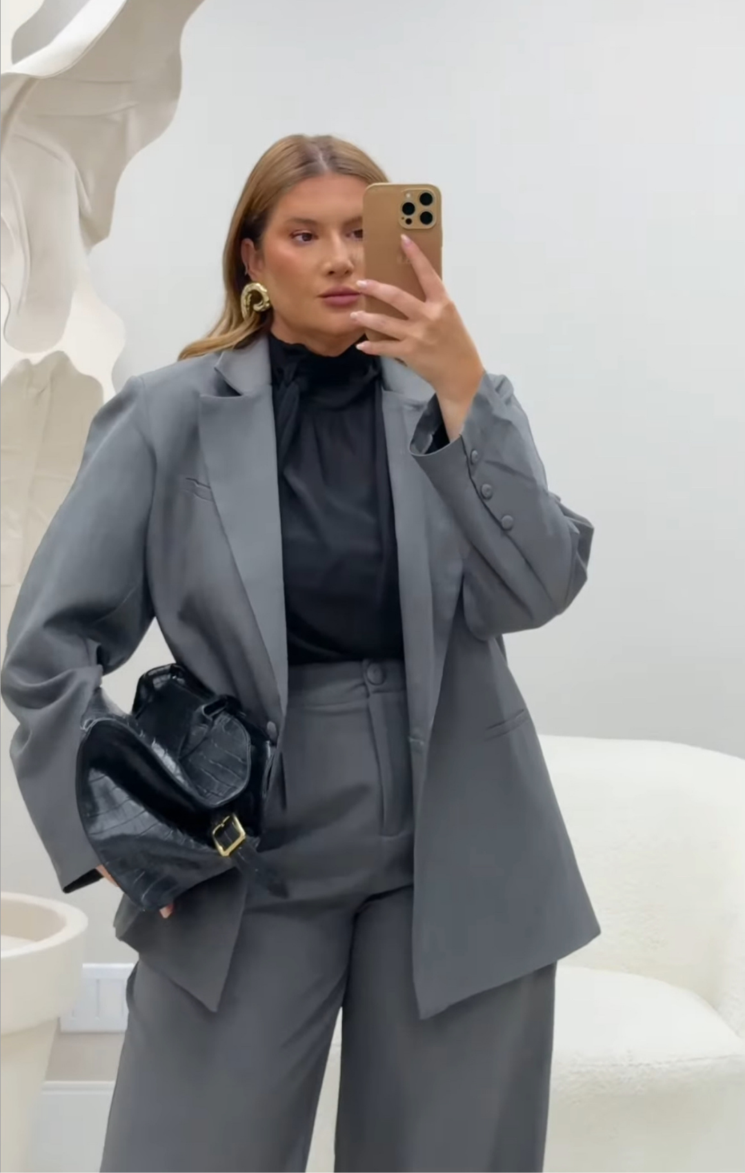 Calça Plus Size Pantalona em Alfaiataria